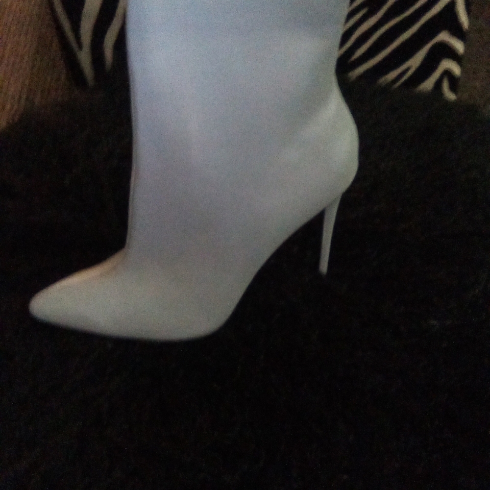 Heeled ankle boot